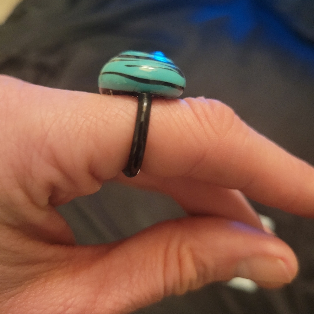 Stone swirl ring - Picture 2 of 5